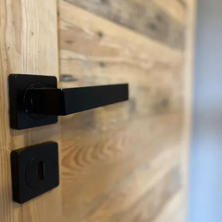 Au Pied Des Vignes Daire